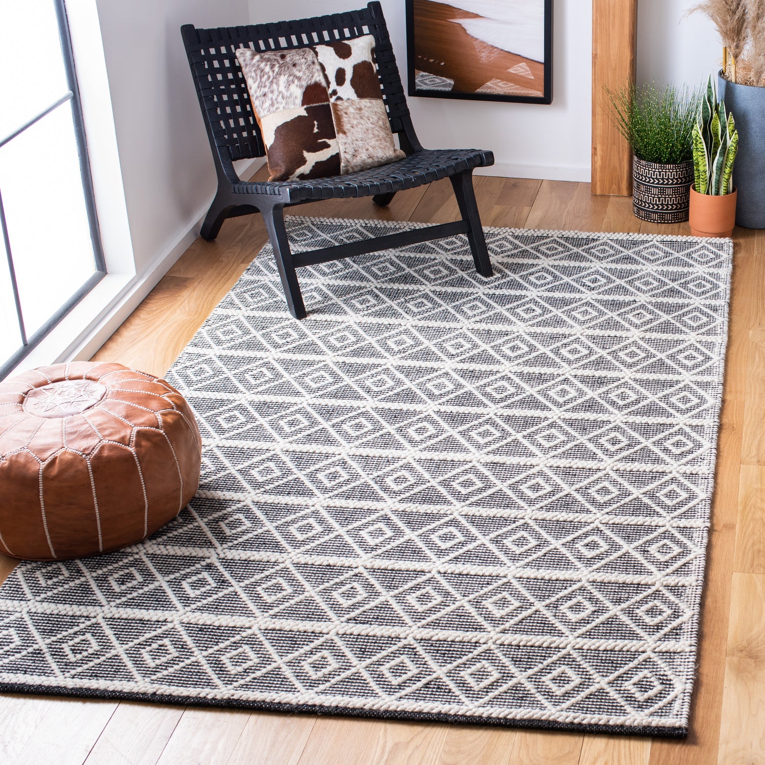 Safavieh Natura Nat477A Ivory/Black Rugs.