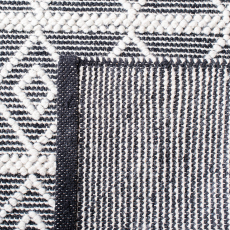 Safavieh Natura Nat477A Ivory/Black Rugs.