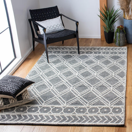 Safavieh Natura Nat478A Ivory/Black Rugs.