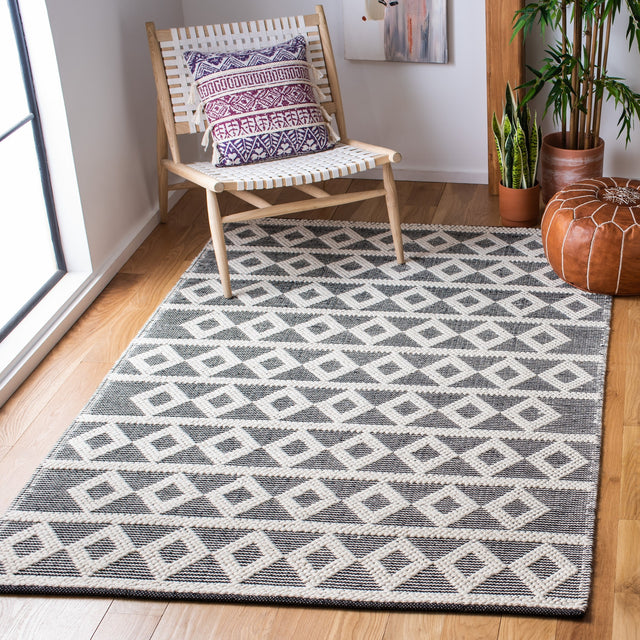 Safavieh Natura Nat479A Ivory/Black Rugs.