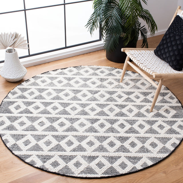 Safavieh Natura Nat479A Ivory/Black Rugs.