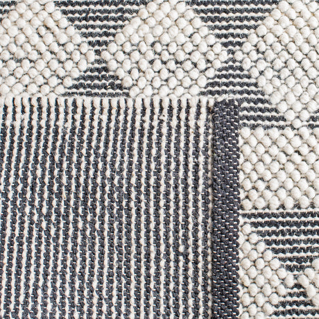 Safavieh Natura Nat481A Ivory/Black Rugs.
