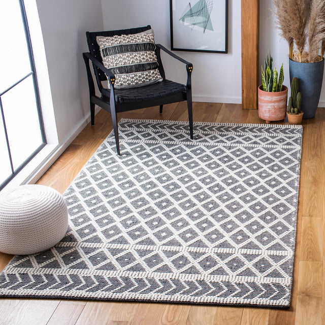 Safavieh Natura Nat482A Ivory/Black Rugs.