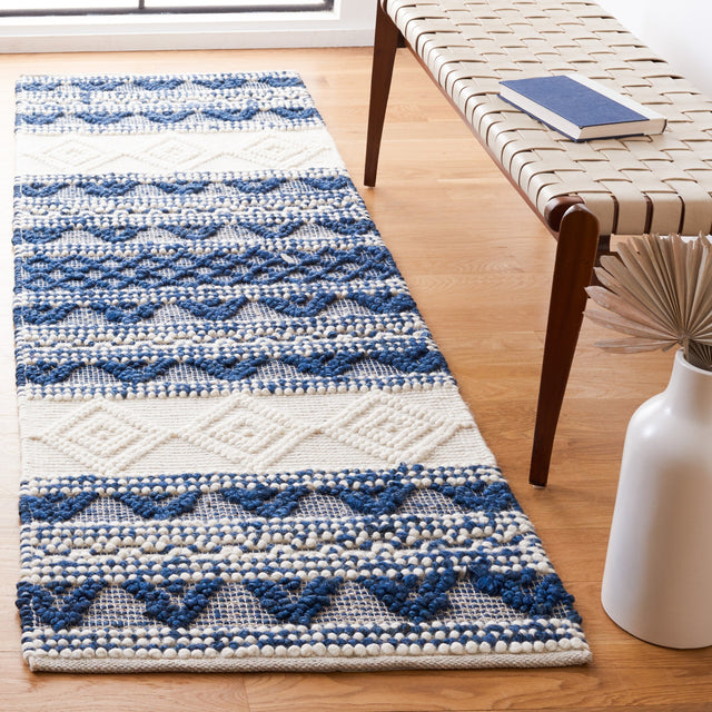 Safavieh Natura Nat502N Navy/Ivory Rug.