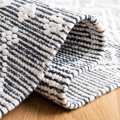 Safavieh Natura Nat575H Charcoal/Ivory Rugs.