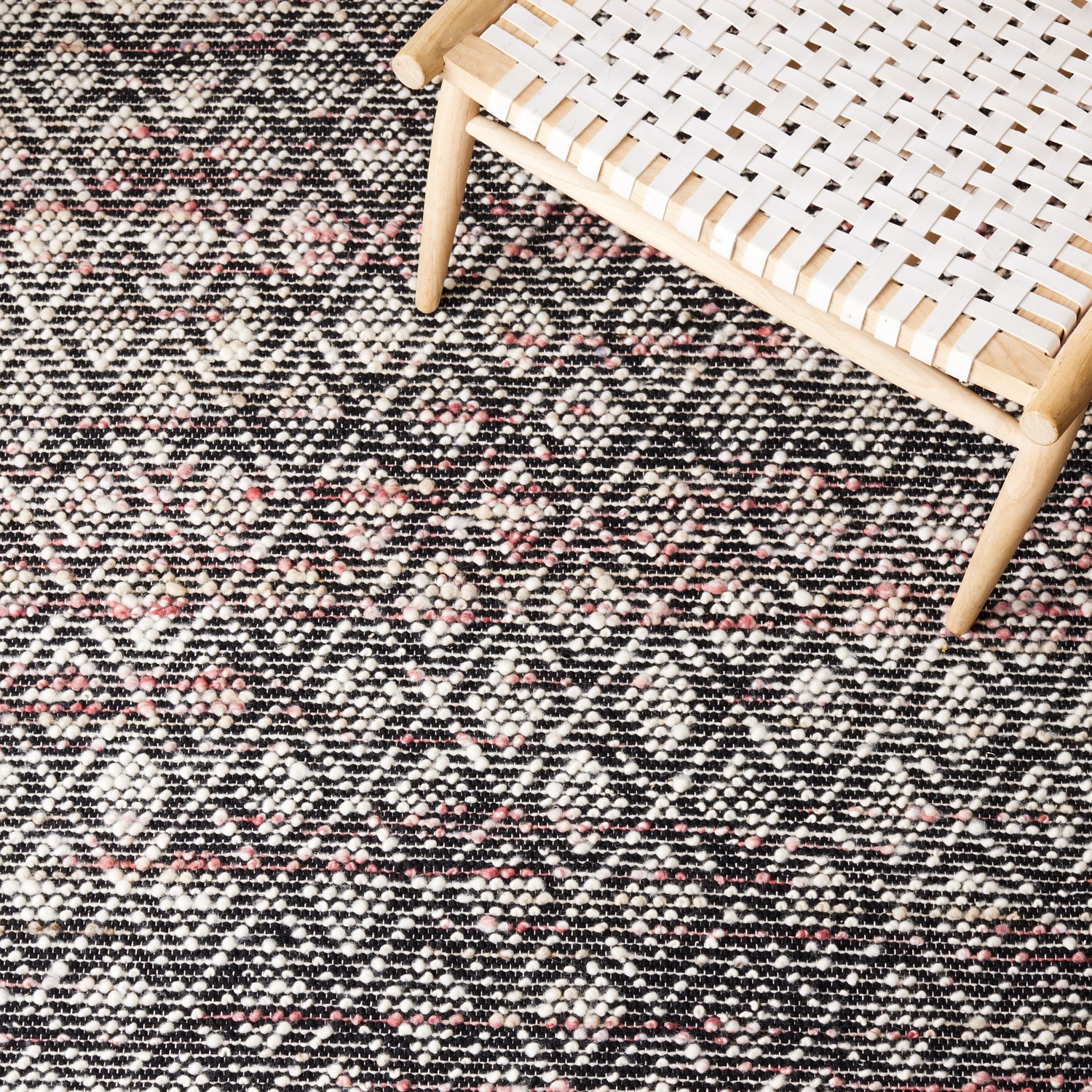 Safavieh Natura Nat615Q Ivory/Red Rugs.