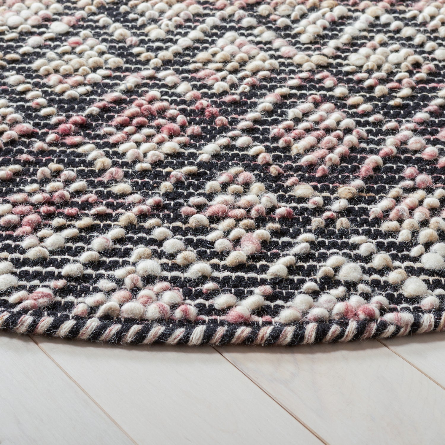 Safavieh Natura Nat615Q Ivory/Red Rugs.