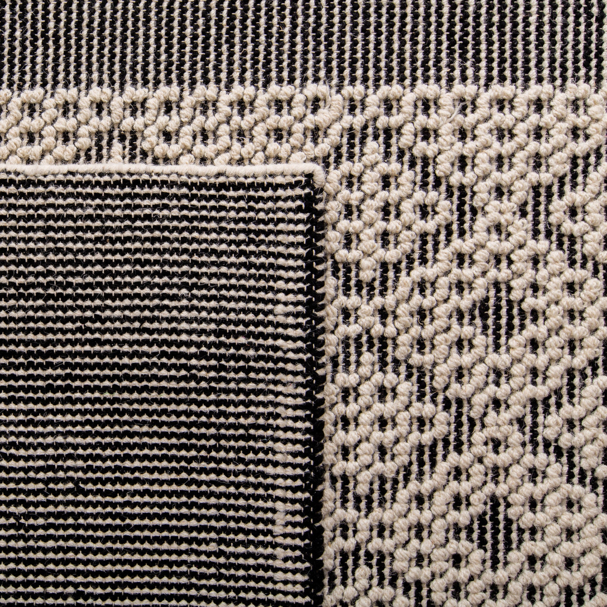 Safavieh Natura Nat624Z Creme/Black Rug.