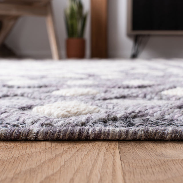 Safavieh Natura Nat628U Cream/Purple Rug.