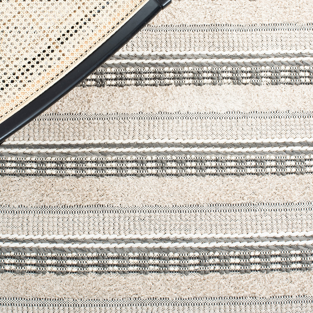 Safavieh Natura Nat651F Beige/Grey Rug.
