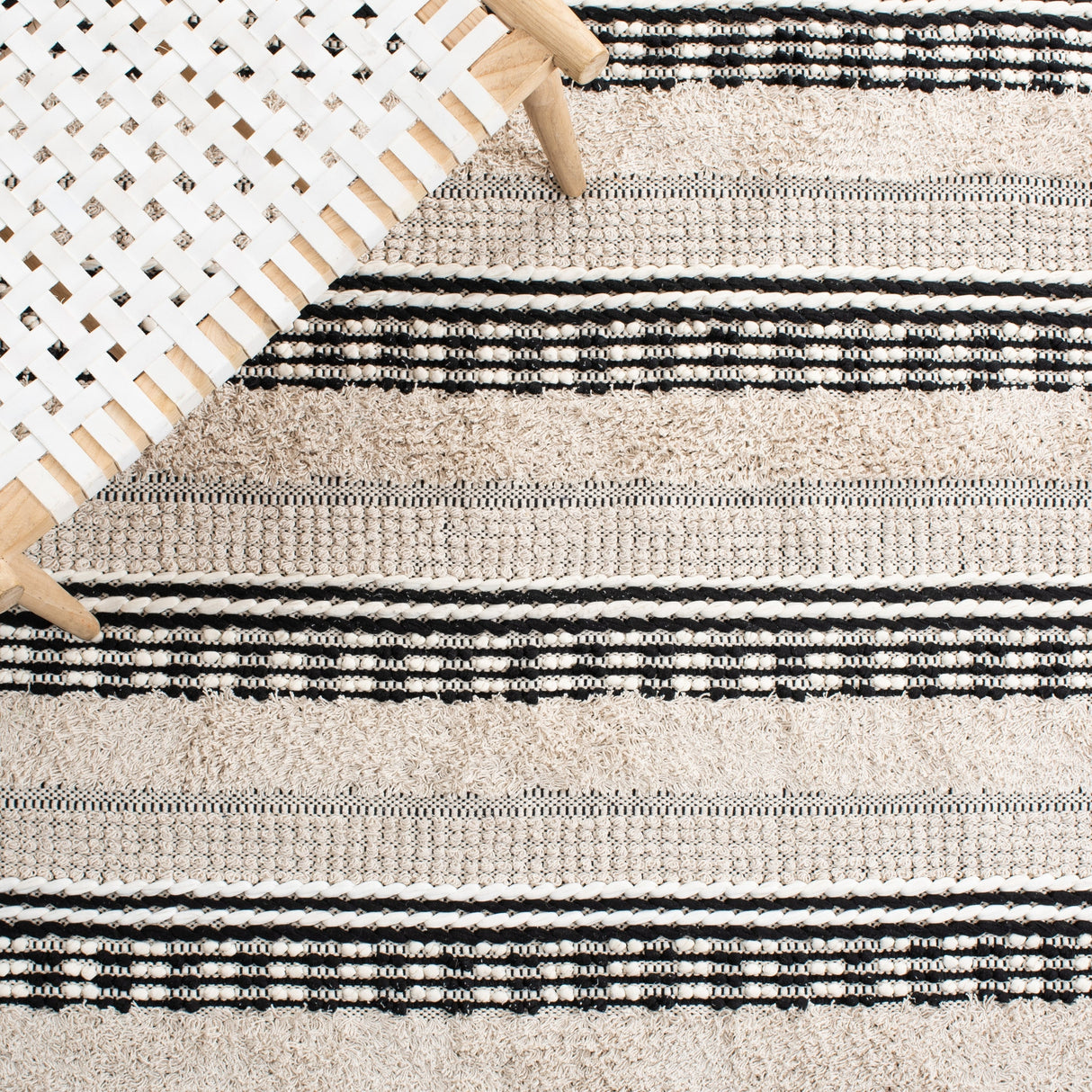 Safavieh Natura Nat651Z Beige/Black Rug.