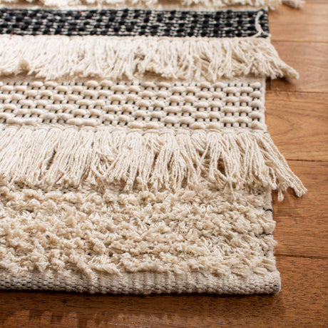 Safavieh Natura Nat655A Ivory/Black Rug.