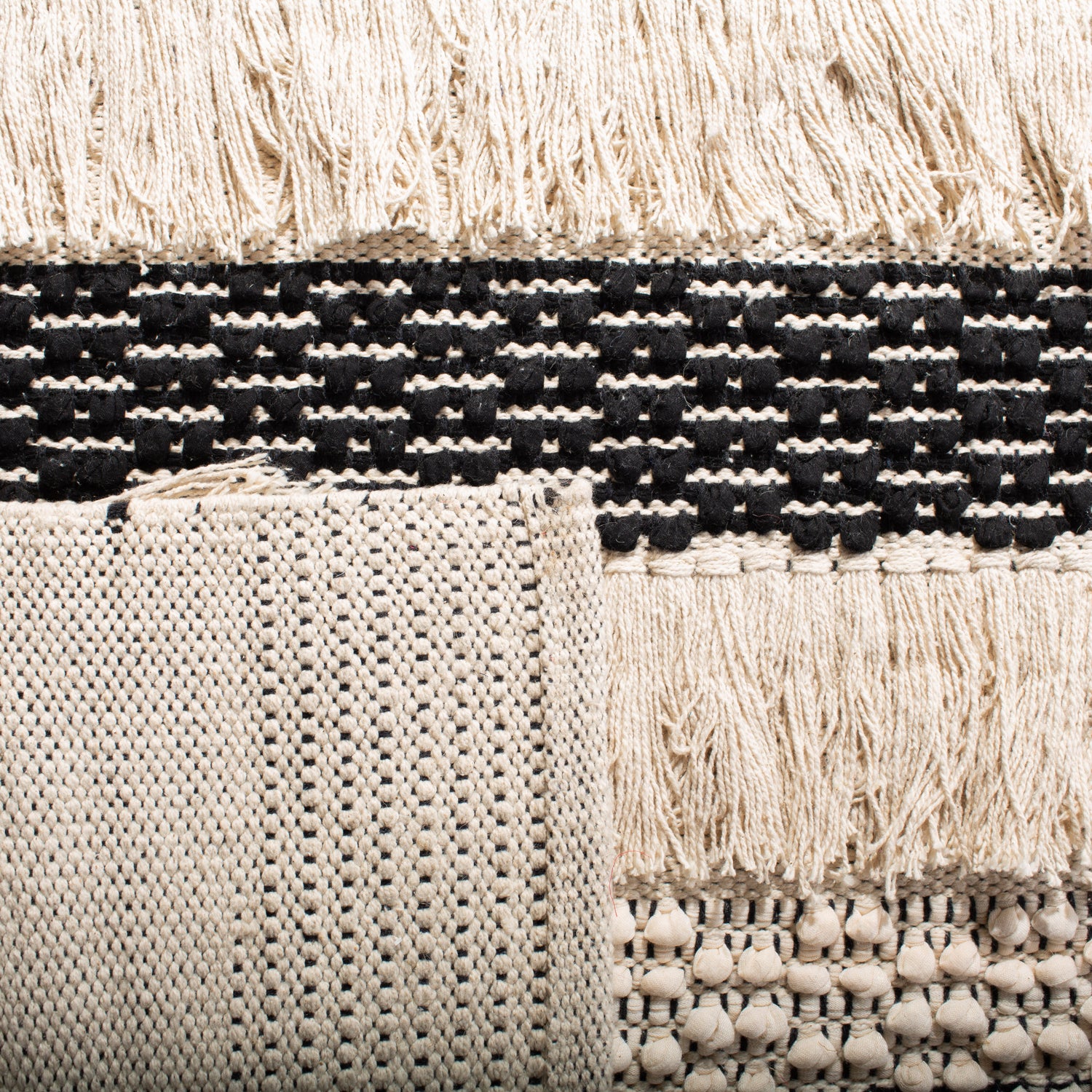 Safavieh Natura Nat655A Ivory/Black Rug.