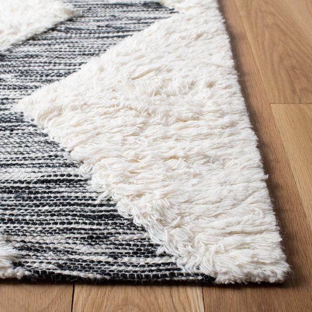 Safavieh Natura Nat681A Ivory/Black Rugs.