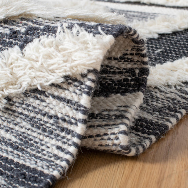 Safavieh Natura Nat685A Ivory/Black Rugs.