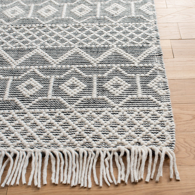 Safavieh Natura Nat687A Ivory/Black Rug.