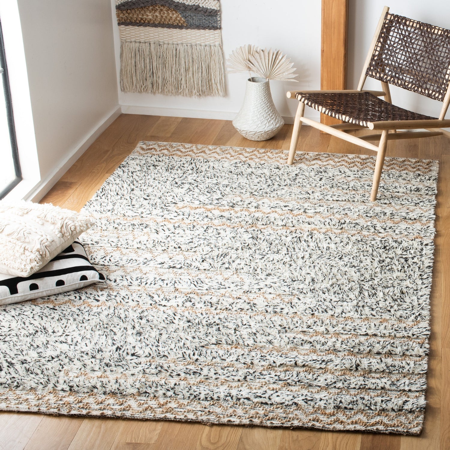 Safavieh Natura Nat720Z Ivory/Black Rugs.