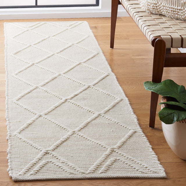 Safavieh Natura Nat832A Ivory Rug.