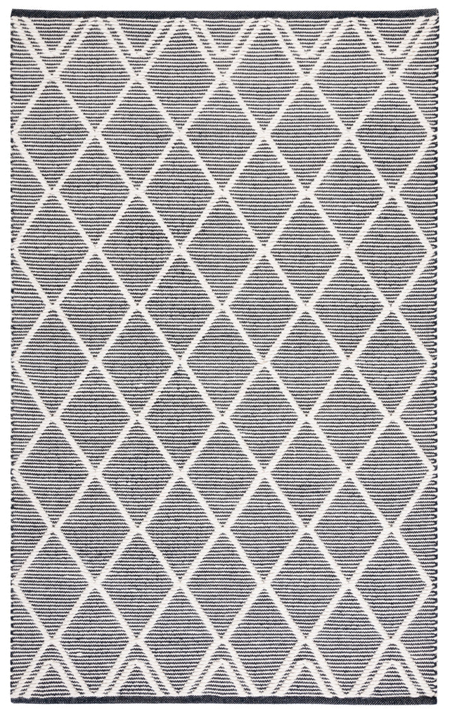 Safavieh Natura Nat832Z Black/Ivory Rug.