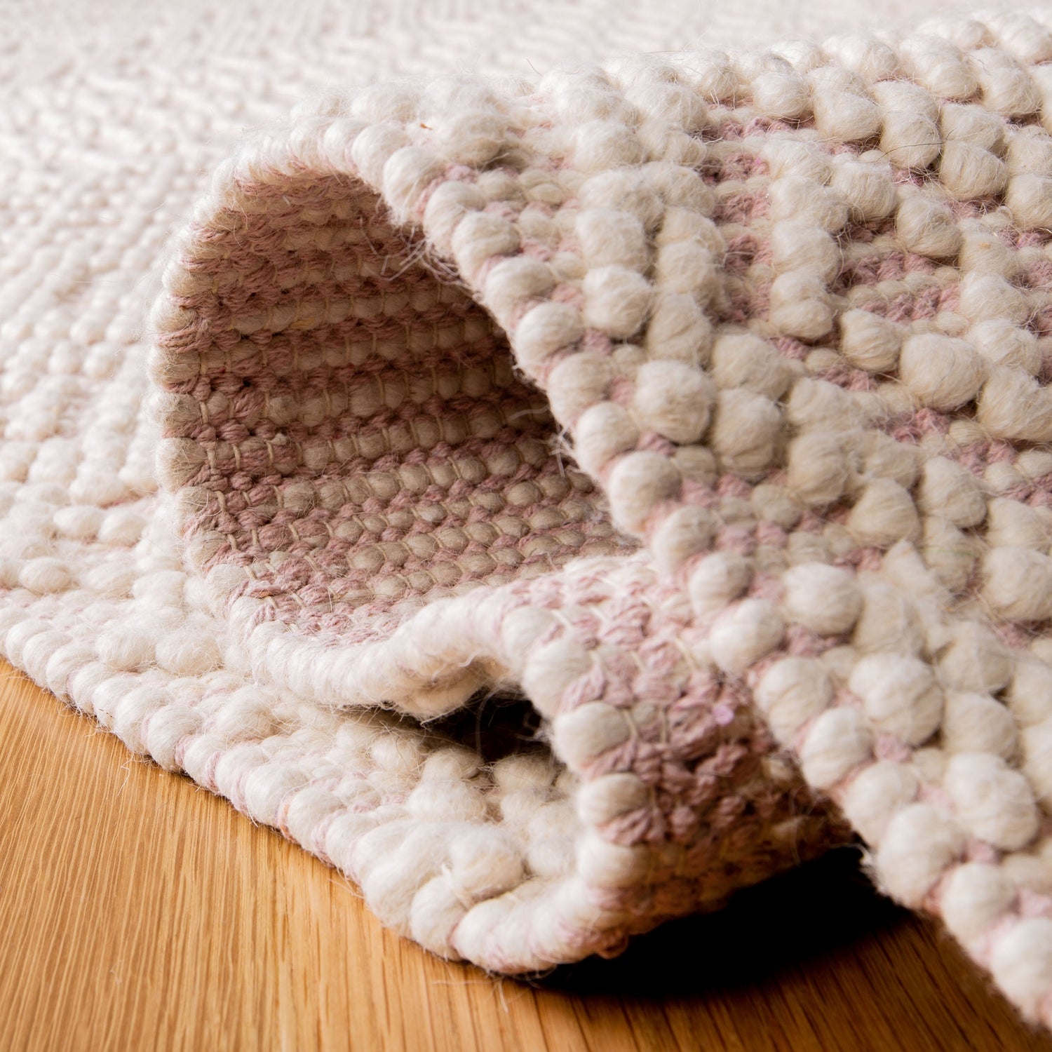 Safavieh Natura Nat852R Ivory/Pink Rug.
