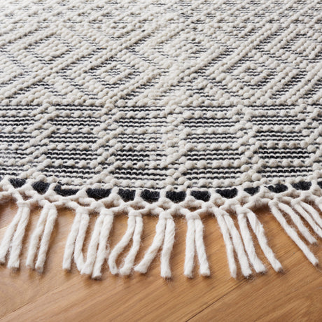 Safavieh Natura Nat852Z Ivory/Black Rug.