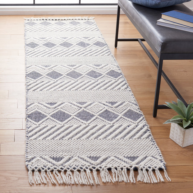 Safavieh Natura Nat858A Ivory/Charcoal Rugs.