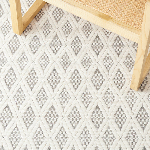 Safavieh Natura Nat865F Ivory/Grey Rug.