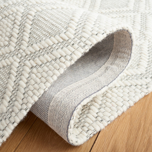 Safavieh Natura Nat870A Ivory Rug.