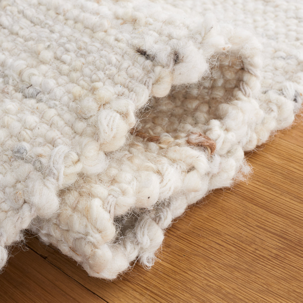 Safavieh Natura Nat925A Ivory Rug.
