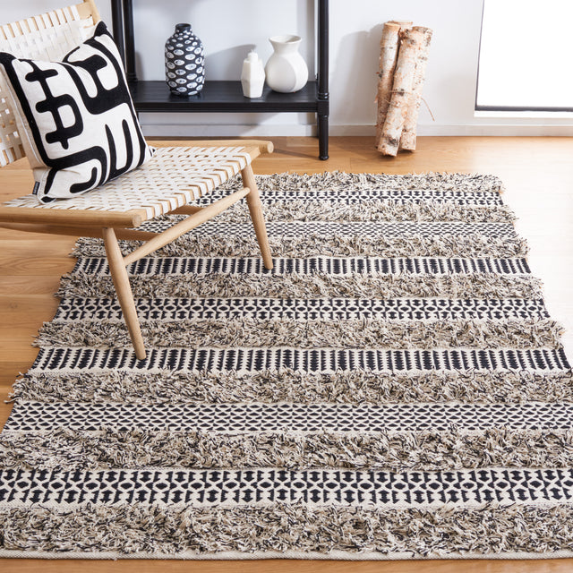 Safavieh Natura Nat926Z Black/Ivory Rug.