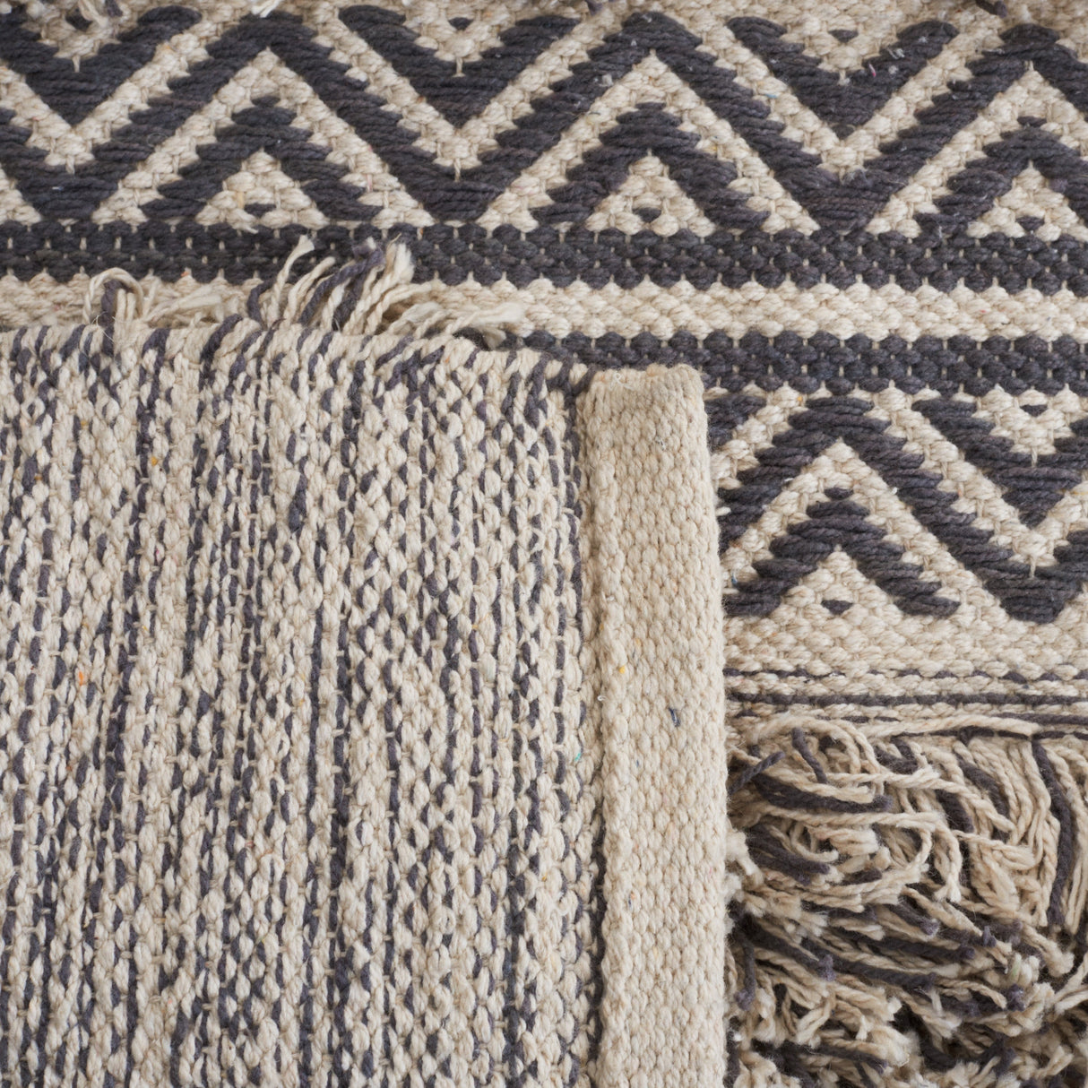 Safavieh Natura Nat928F Grey/Ivory Rug.