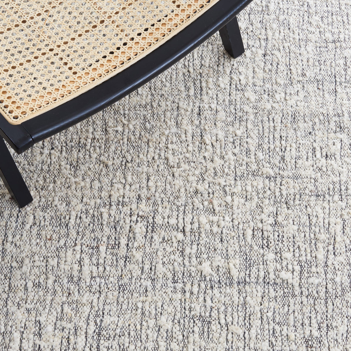 Safavieh Natura Nat930Z Ivory/Black Rug.