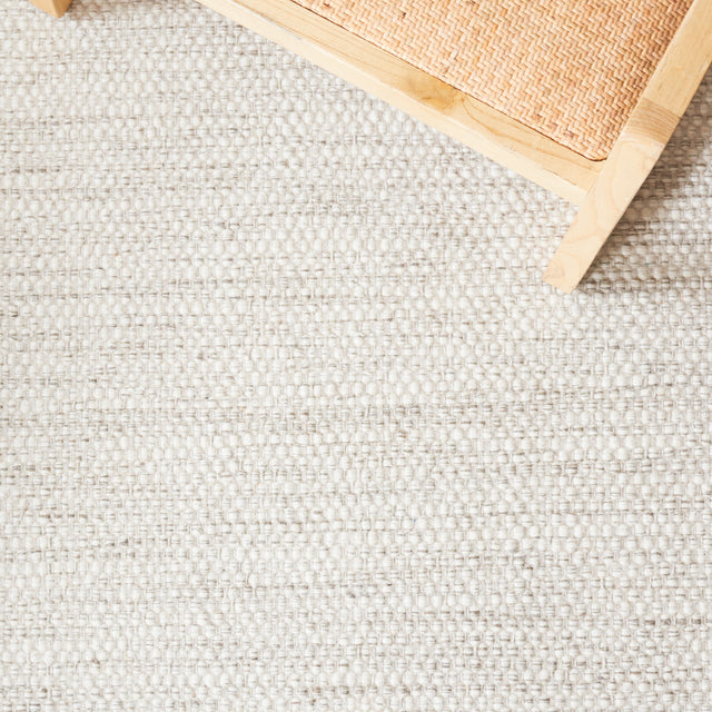 Safavieh Natura Nat975G Ivory/Light Grey Rug.