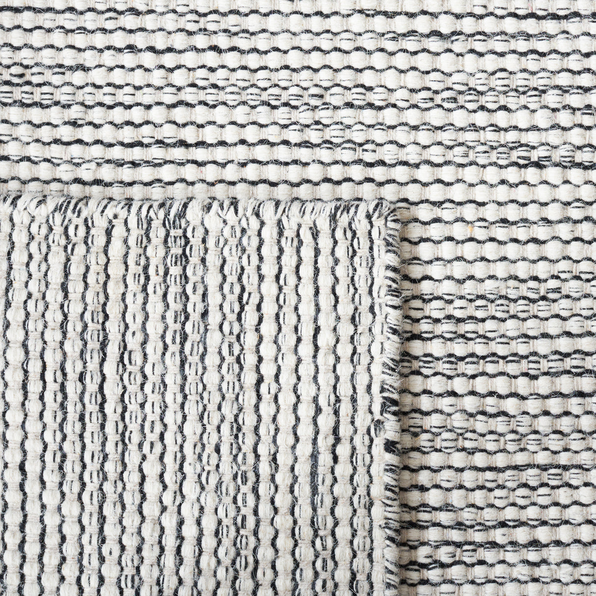 Safavieh Natura Nat975Z Ivory/Black Rug.