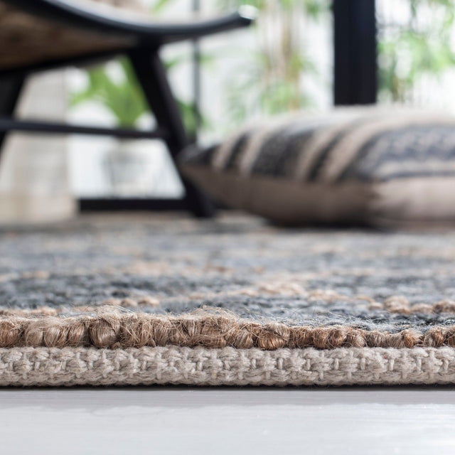 Safavieh Natural Fiber Nf218H Beige/Charcoal Rug.