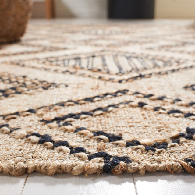 Safavieh Natural Fiber Nf223Z Black/Natural Rug.