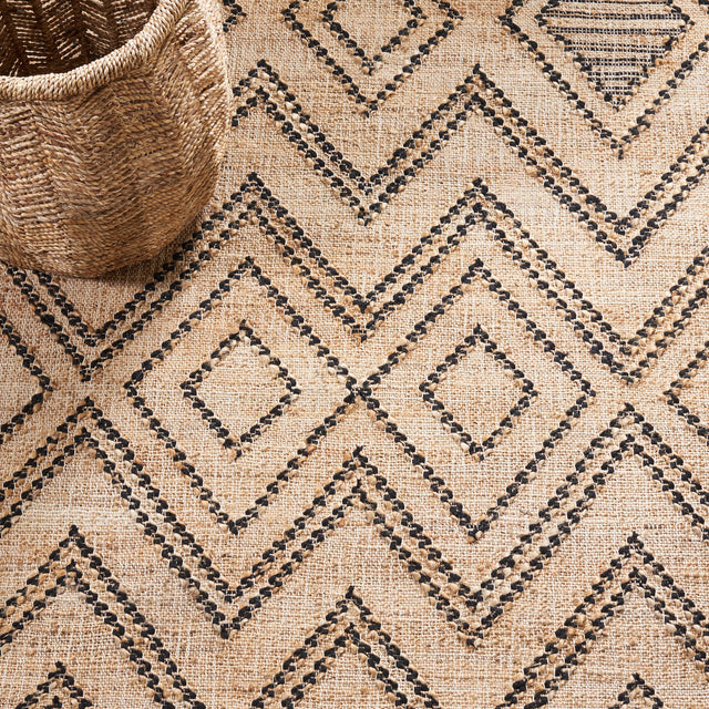 Safavieh Natural Fiber Nf223Z Black/Natural Rug.