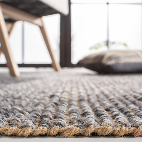 Safavieh Natural Fiber Nf826H Charcoal/Natural Rugs.