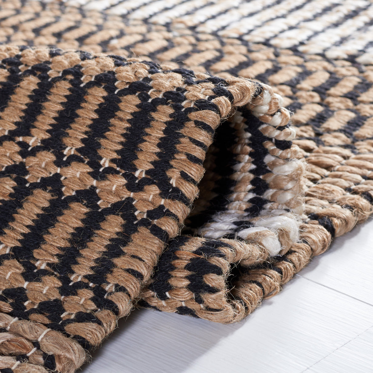Safavieh Natural Fiber Nfb652Z Black/Natural Rug.