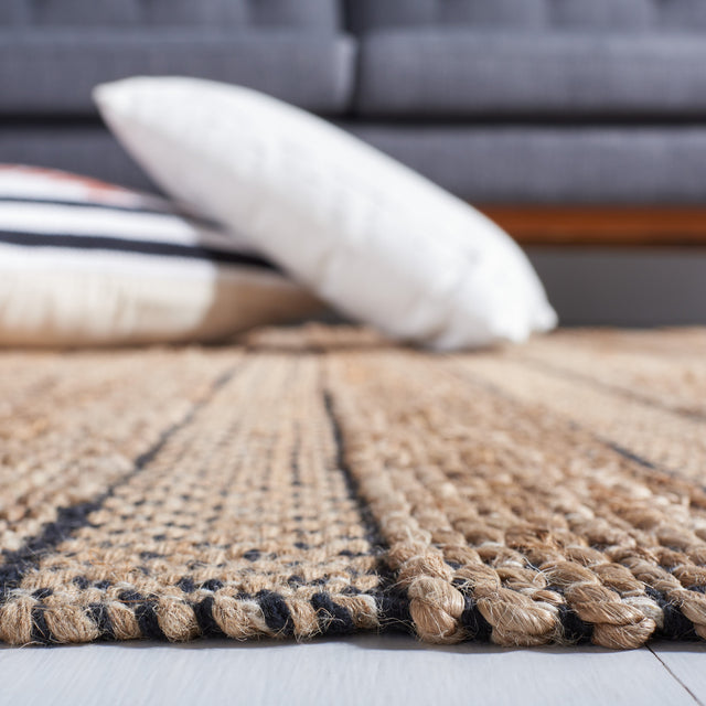 Safavieh Natural Fiber Nfb654Z Black/Natural Rug.