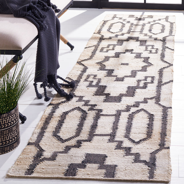 Safavieh Natural Fiber Nfb750A Ivory/Black Rug.