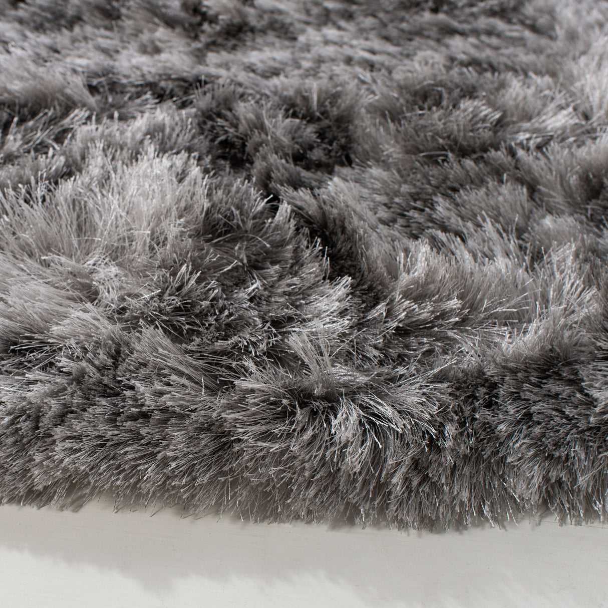 Safavieh Ocean Shag Ocg101G Silver Rug.
