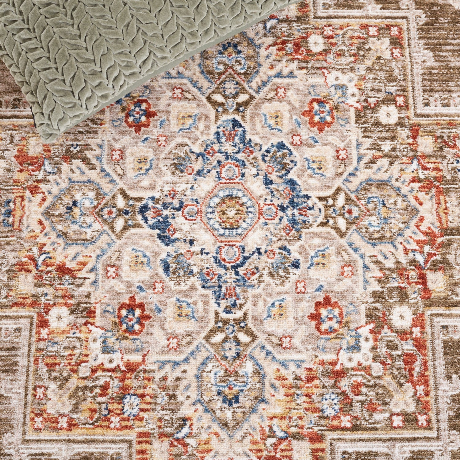Safavieh Olympia Opa208Y Green/Ivory Rug.