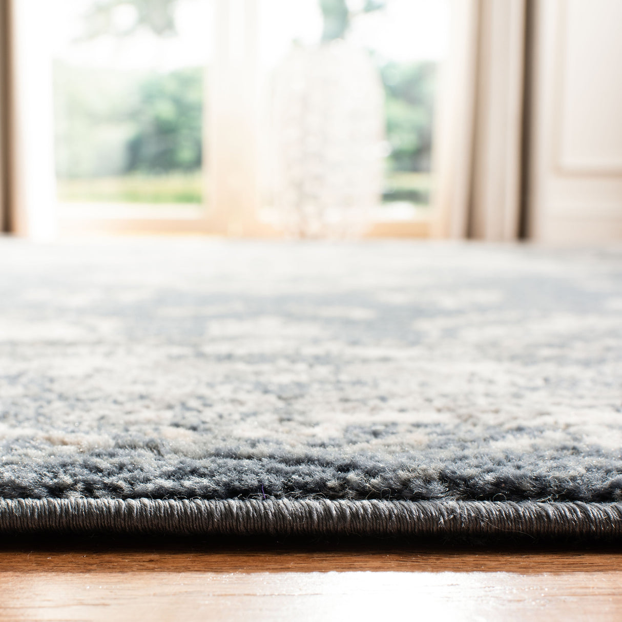 Safavieh Oregon Ore898A Blue/Creme Rug.