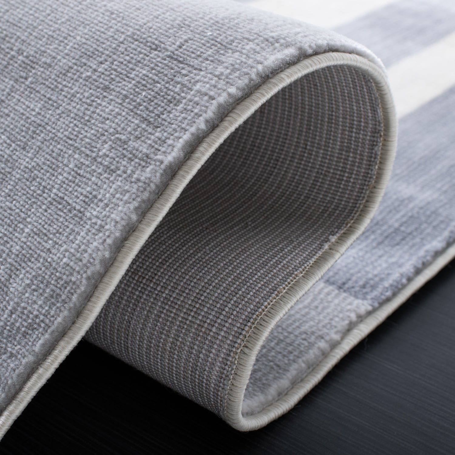 Safavieh Orwell Orw397H Charcoal/Beige Rug.