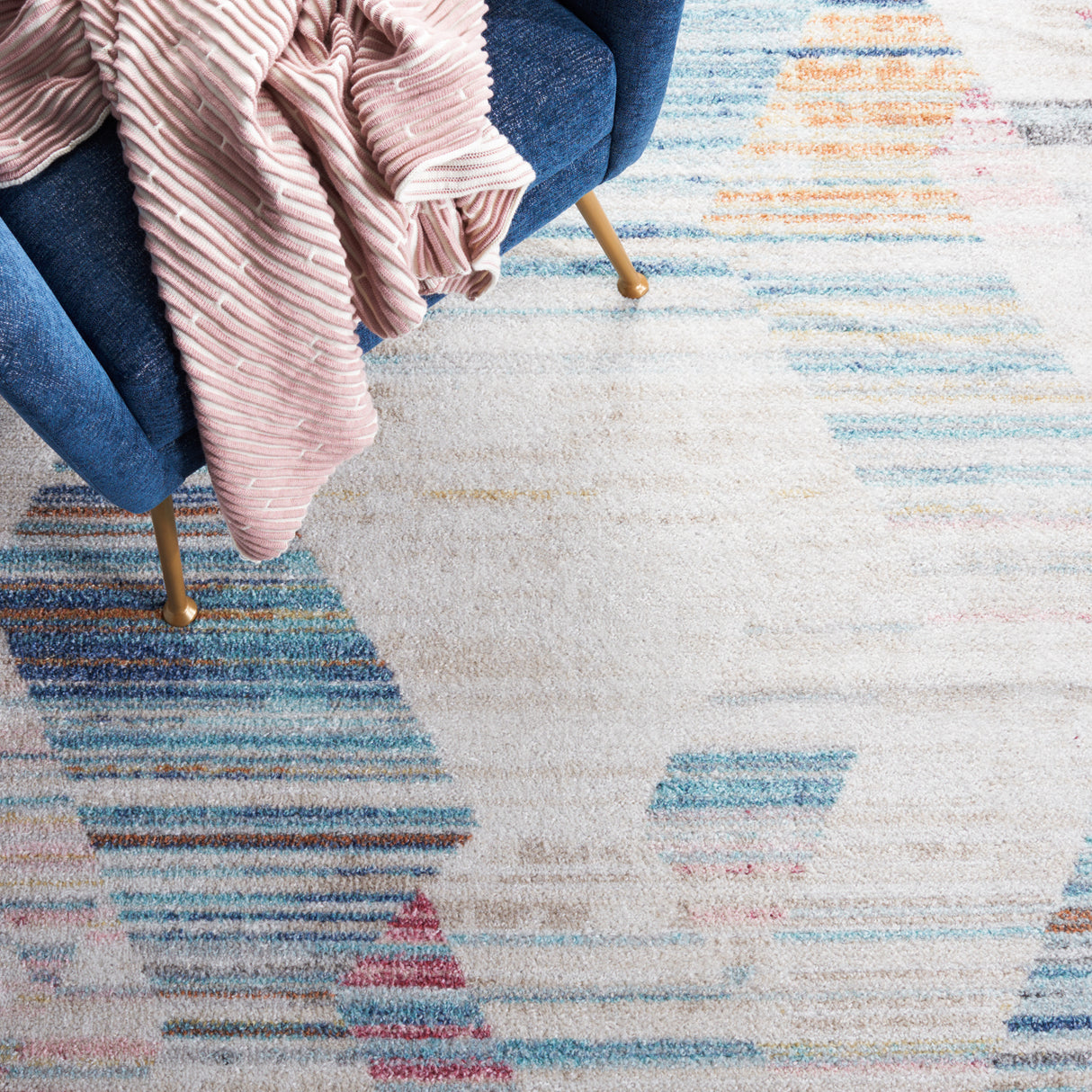 Safavieh Phoenix Phx571M Ivory/Blue Rug.