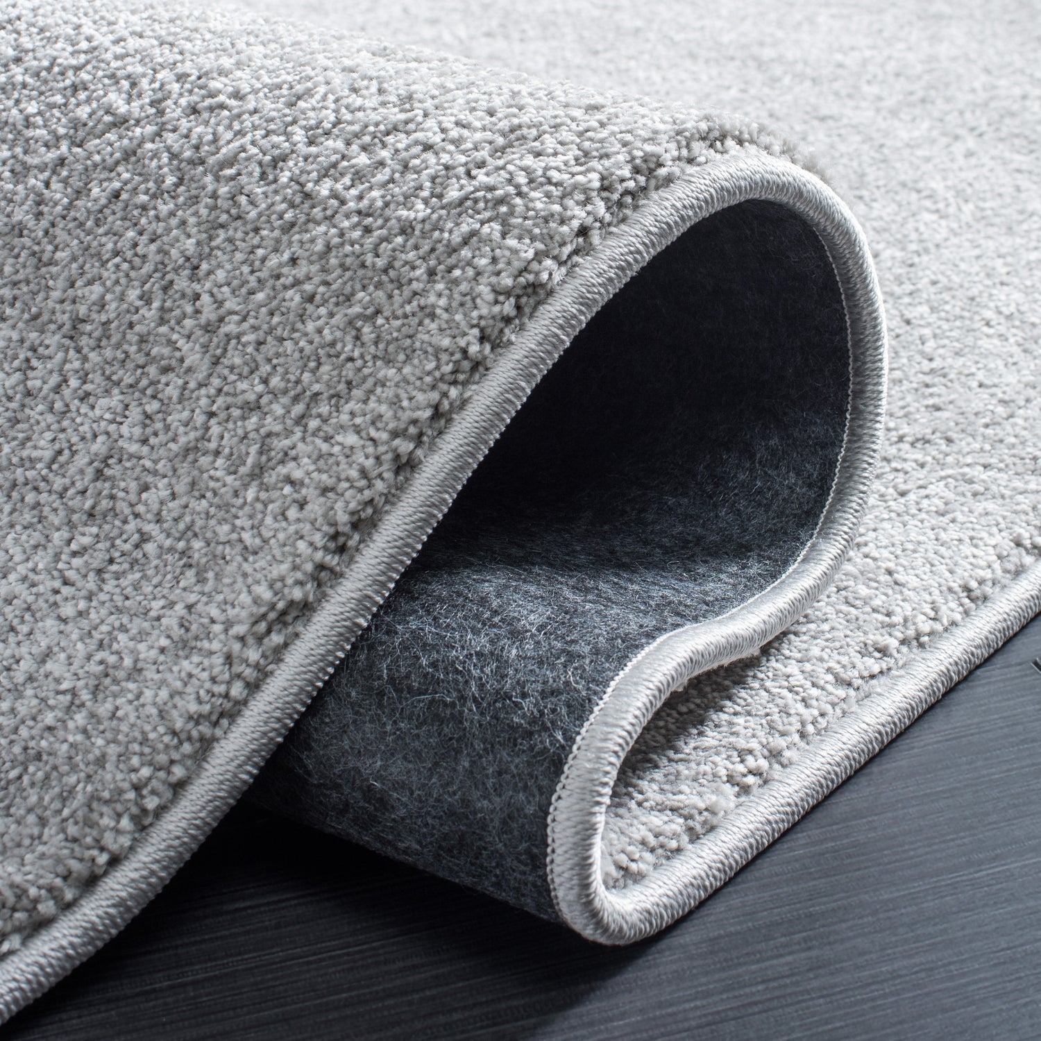 Safavieh Plain And Solid Pns320 Light Grey Rug.