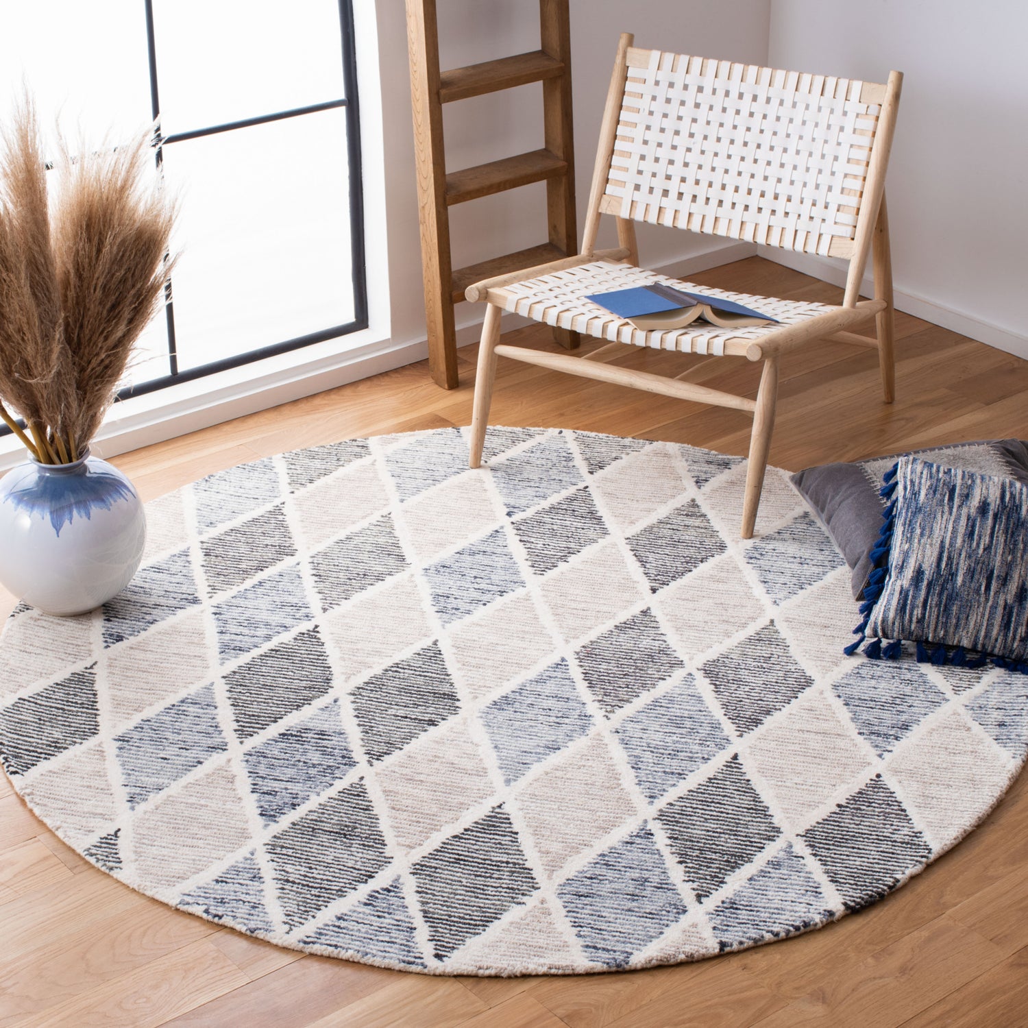 Safavieh Precious Pre215M Blue/Beige Rugs.
