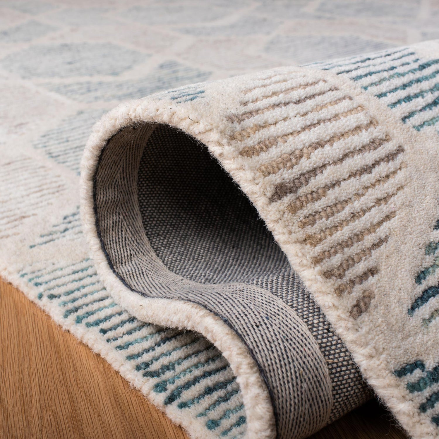 Safavieh Precious Pre217K Turquoise Rugs.