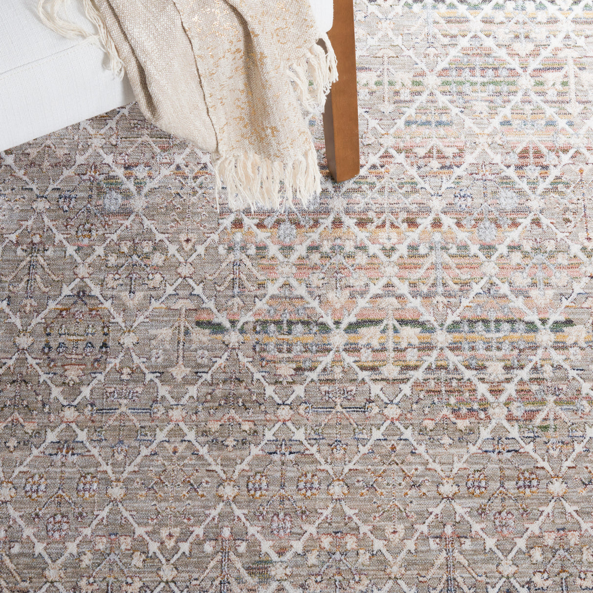 Safavieh Princeton Prn915A Ivory/Blue Rug.